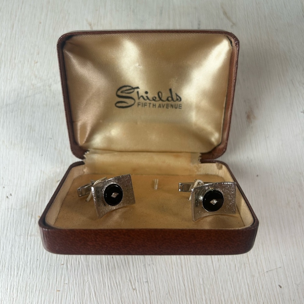 Shields fifth avenue vintage cufflinks